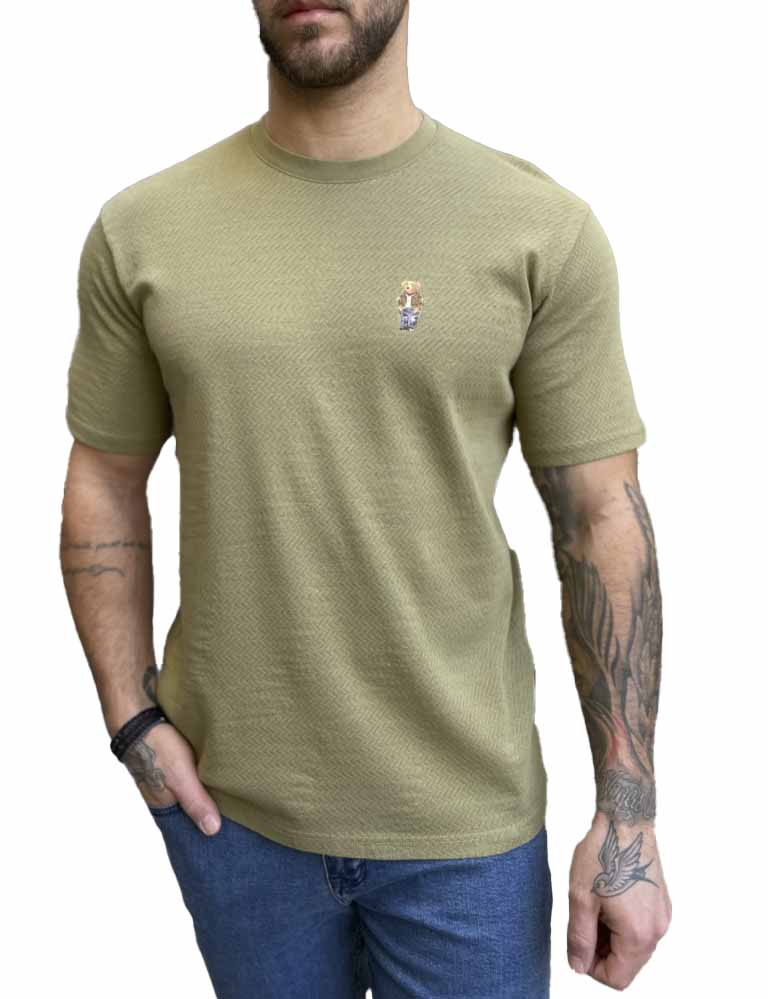 Ανδρικό βαμβακερό λαδί T-shirt με ανάγλυφο ύφασμα και στάμπα στο στήθος TPM1069 φωτογραφία